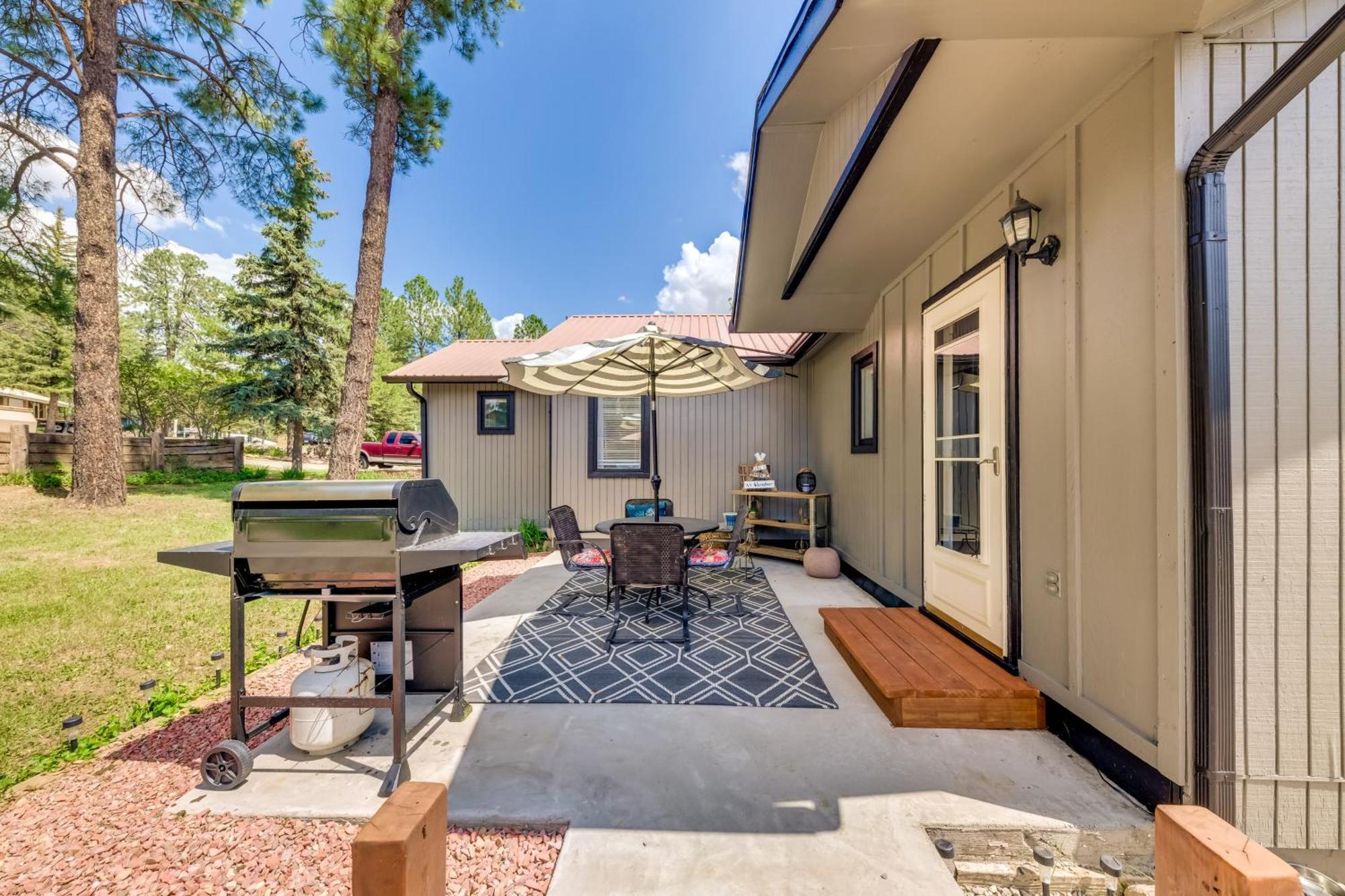 Ruidoso Home With Patio, Walk To Restaurants! Exterior photo
